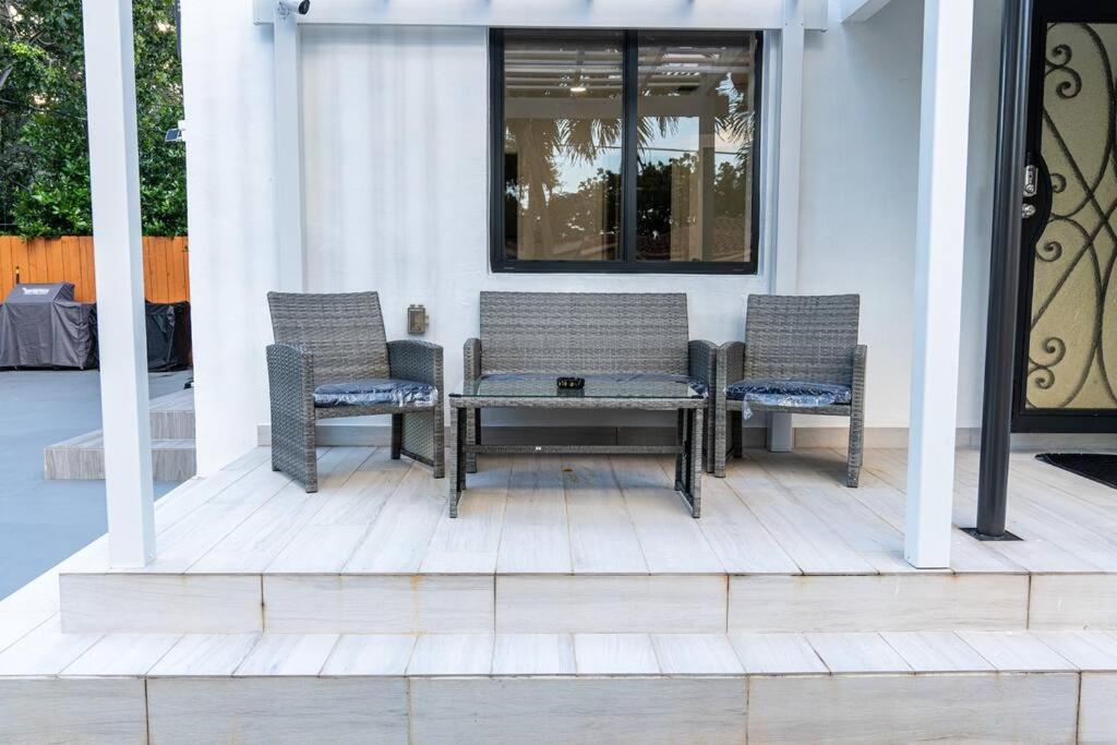Villa Luxury Retreat 3B ,2Ba Pool , Coral Gables Center Miami Exterior foto
